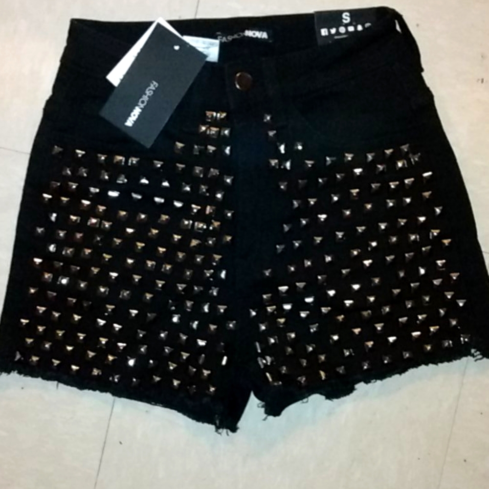 Fashion nova shorts